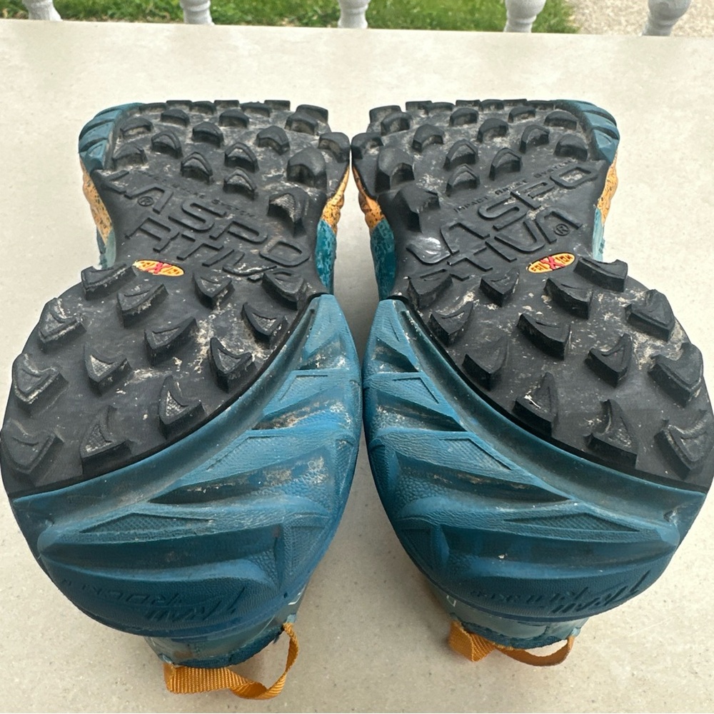 La Sportiva Akasha Blue Trail Running Sneakers Shoes 1988-C Women Size 7 - Picture 6 of 9